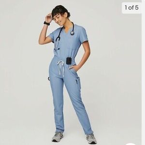FIGS Indigo High waisted Yola and One pocket scrub top set